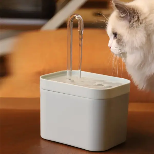Haustier Trinkbrunnen mit 1,5 Liter Volumen | Trinkbrunnen für Hunde, Katzen und andere Haustiere – Bild 6